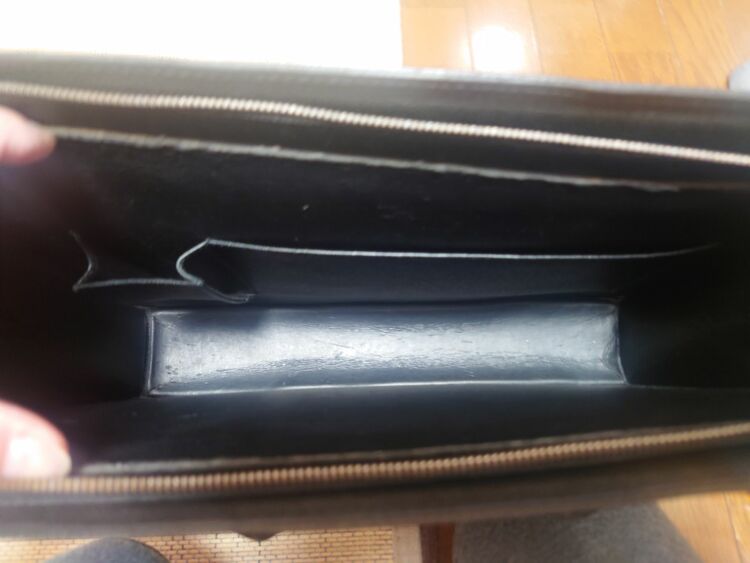 ルイヴィトン タイガ （ブランドバッグ）の商品画像 - 査定依頼日：2025年6月20日 - 最高査定価格：45,000円