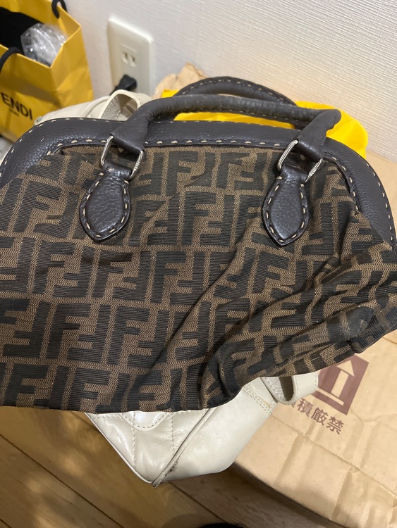 フェンディ  （ブランドバッグ）の商品画像 - 査定依頼日：2025年11月5日 - 最高査定価格：20,000円