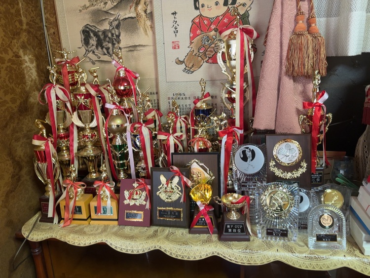 トロフィー（美術品・骨董品）の商品画像 - 査定依頼日：2025年10月30日 - 最高査定価格：2,000円