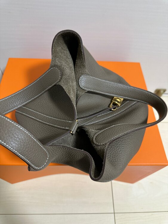 ピコタンロックMM（ブランドバッグ）の商品画像 - 査定依頼日：2025年4月27日 - 最高査定価格：550,000円