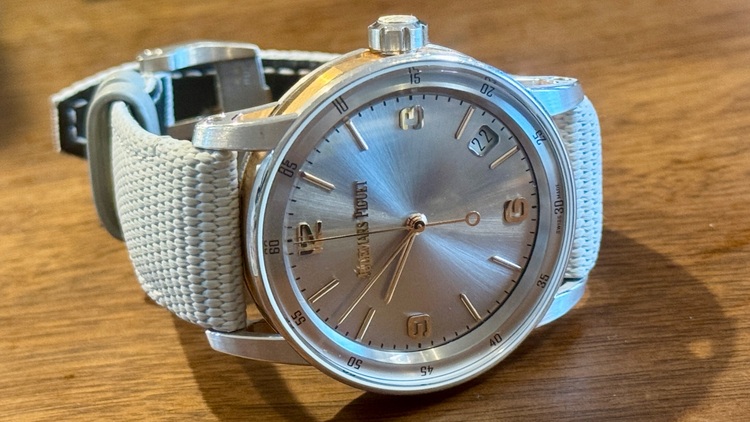 オーデマピゲ その他 CODE11.59 15210CR.OO.A009CR.01 WG （高級時計）の商品画像 - 査定依頼日：2025年8月24日 - 最高査定価格：2,150,000円