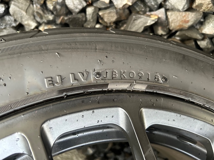 タイヤホイール　ロータスエリーゼ（カー用品）の商品画像 - 査定依頼日：2026年2月19日 - 最高査定価格：12,000円