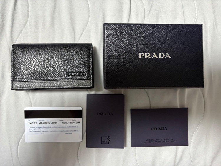 カードケース（ブランド財布・小物）の商品画像 - 査定依頼日：2025年9月17日 - 最高査定価格：6,000円