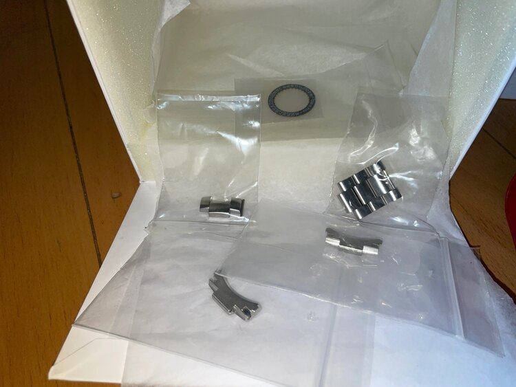 オメガ シーマスター 2210.5（高級時計）の商品画像 - 査定依頼日：2025年3月4日 - 最高査定価格：360,000円