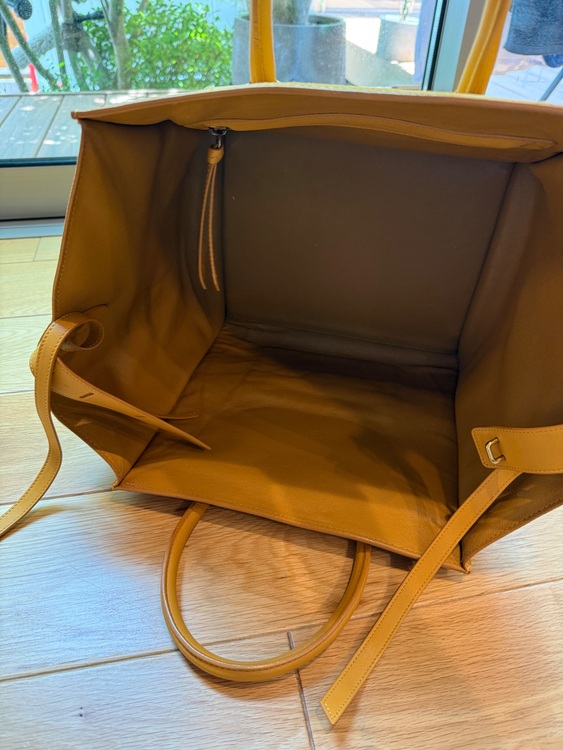 セリーヌラゲージ（ブランドバッグ）の商品画像 - 査定依頼日：2025年6月19日 - 最高査定価格：60,000円