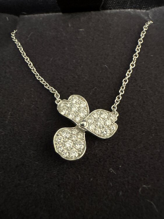 ティファニーペーパーフラワーネックレス（金・貴金属）の商品画像 - 査定依頼日：2025年2月6日 - 最高査定価格：150,000円