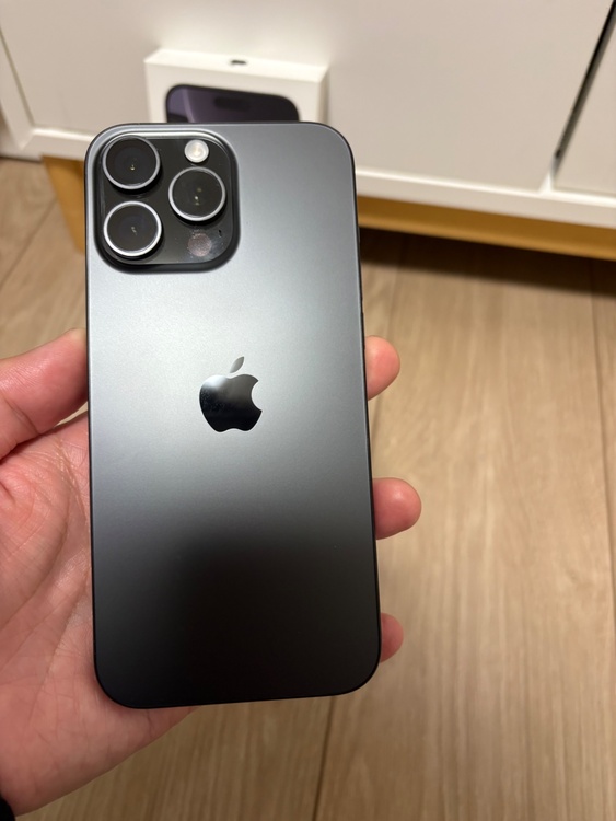 iPhone 16 Pro Max 256GB SIMフリー（スマホ）の商品画像 - 査定依頼日：2026年4月5日 - 最高査定価格：130,000円