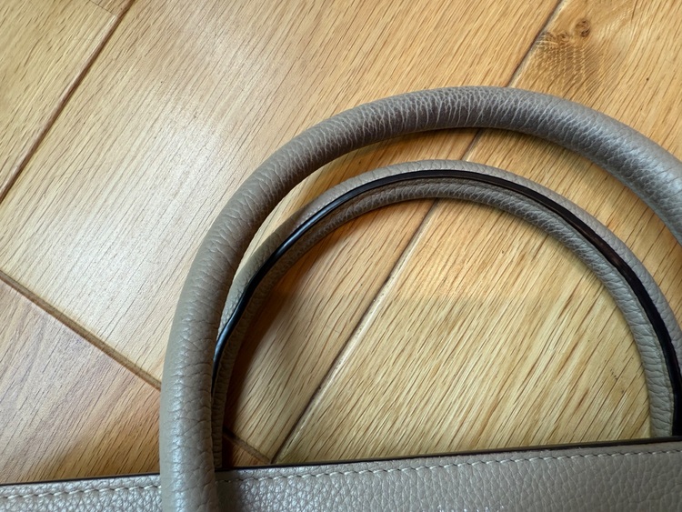 セリーヌラゲージ（ブランドバッグ）の商品画像 - 査定依頼日：2025年6月19日 - 最高査定価格：60,000円