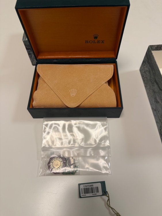 ロレックスデイトナ（高級時計）の商品画像 - 査定依頼日：2026年2月12日 - 最高査定価格：100,000円