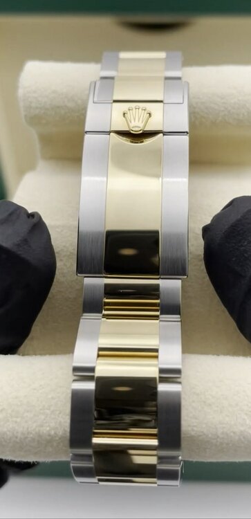 ロレックス デイトナ 126503（高級時計）の商品画像 - 査定依頼日：2025年5月29日 - 最高査定価格：3,420,000円