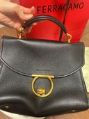 フェラガモ  （ブランドバッグ）の商品画像 - 査定依頼日：2025年12月22日 - 最高査定価格：22,000円