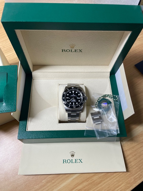 ロレックス サブマリーナー 126610L（高級時計）の商品画像 - 査定依頼日：2025年12月25日 - 最高査定価格：2,100,000円