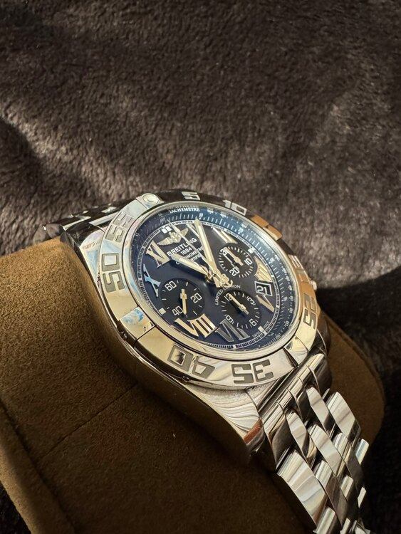 ブライトリング クロノマット （高級時計）の商品画像 - 査定依頼日：2025年2月5日 - 最高査定価格：450,000円