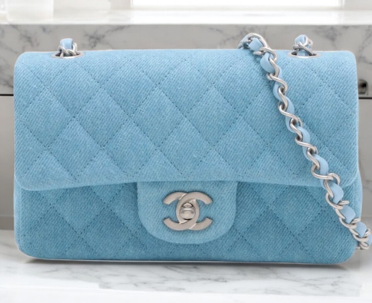 マトラッセ　デニム（ブランドバッグ）の商品画像 - 査定依頼日：2025年6月28日 - 最高査定価格：600,000円