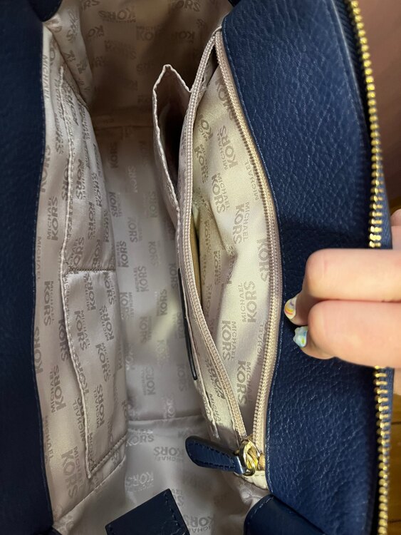 ショルダーバック（ブランド財布・小物）の商品画像 - 査定依頼日：2025年3月31日 - 最高査定価格：3,000円