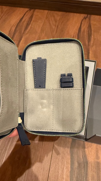 ヴァシュロン コンスタンタン オーヴァーシーズ （高級時計）の商品画像 - 査定依頼日：2026年1月25日 - 最高査定価格：5,700,000円