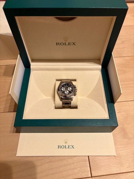 ロレックスデイトナ　ブライトブラック&スチール（高級時計）の商品画像 - 査定依頼日：2025年11月27日 - 最高査定価格：8,300,000円