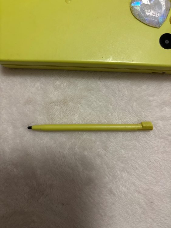 ニンテンドーDSi ライムグリーン TWL-001（JPN）（ゲーム機本体・ゲームソフト）の商品画像 - 査定依頼日：2026年10月2日 - 最高査定価格：2,000円