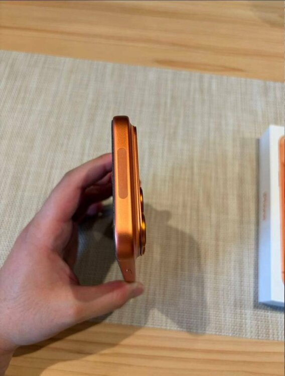 iPhone iPhone 17 Pro Max 256GB SIMフリー（スマホ）の商品画像 - 査定依頼日：2026年8月21日 - 最高査定価格：165,000円