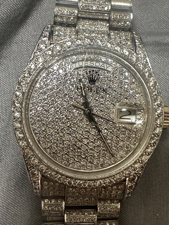 ロレックス デイデイト （高級時計）の商品画像 - 査定依頼日：2025年10月3日 - 最高査定価格：2,000,000円