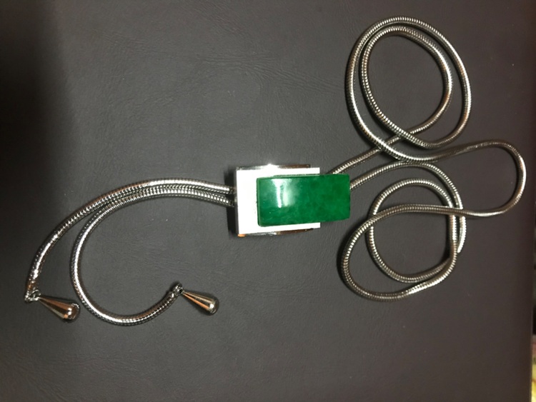 翡翠　ループ（金・貴金属）の商品画像 - 査定依頼日：2025年8月8日 - 最高査定価格：100円