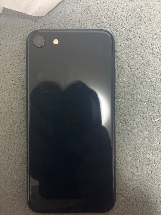 iPhone iPhone SE (第 3 世代) 64GB docomo（スマホ）の商品画像 - 査定依頼日：2026年6月11日 - 最高査定価格：20,000円