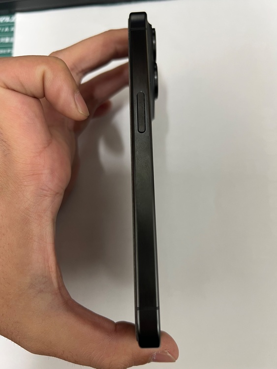 iPhone iPhone 15 Pro 256GB SIMフリー（スマホ）の商品画像 - 査定依頼日：2026年8月7日 - 最高査定価格：81,000円