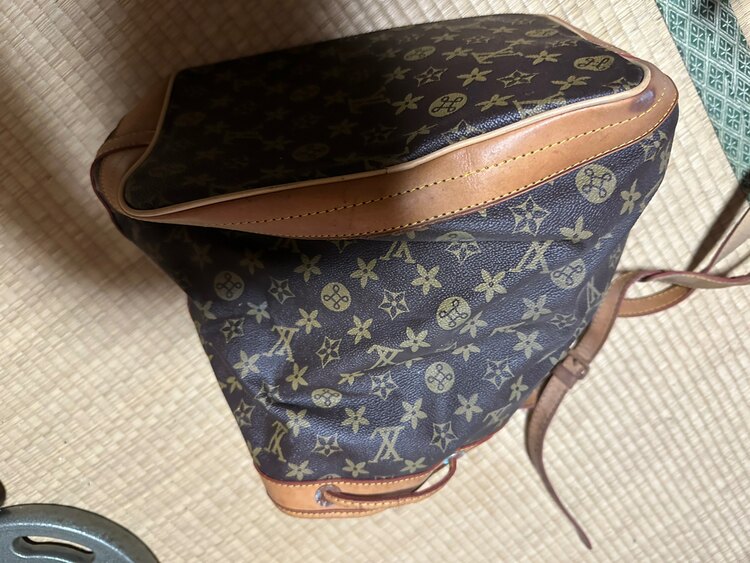 バッグ（ブランドバッグ）の商品画像 - 査定依頼日：2025年5月30日 - 最高査定価格：14,000円