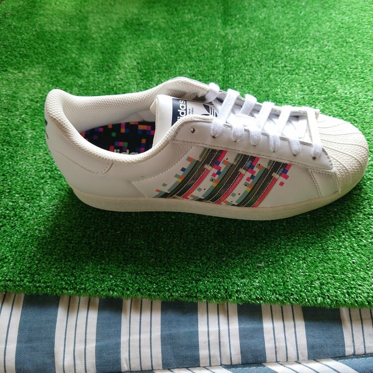 adidas SUPERSTAR H05143 26.5cm（その他のスポーツ用品）の商品画像 - 査定依頼日：2026年6月7日 - 最高査定価格：5,000円