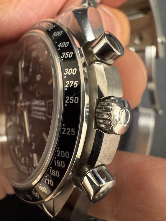 スピードマスターデイト　3210.50（高級時計）の商品画像 - 査定依頼日：2025年5月19日 - 最高査定価格：295,000円