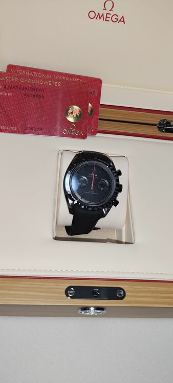 ダークサイドオブザムーン（高級時計）の商品画像 - 査定依頼日：2025年11月14日 - 最高査定価格：2,000,000円