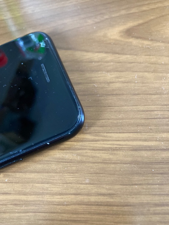 iPhone SE（スマホ）の商品画像 - 査定依頼日：2026年3月15日 - 最高査定価格：10,000円