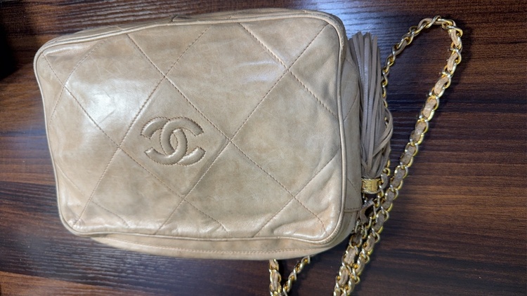 タッセルチェーンショルダー（ブランドバッグ）の商品画像 - 査定依頼日：2026年3月16日 - 最高査定価格：60,000円