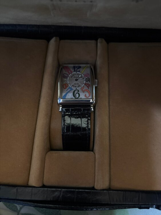 フランクミュラー ロングアイランド （高級時計）の商品画像 - 査定依頼日：2025年1月26日 - 最高査定価格：350,000円