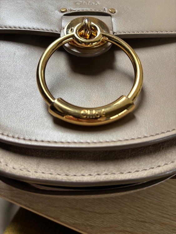 Chloe バック　グレー（ブランドバッグ）の商品画像 - 査定依頼日：2026年9月29日 - 最高査定価格：33,000円