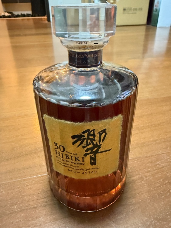 響30年（お酒）の商品画像 - 査定依頼日：2026年4月16日 - 最高査定価格：505,000円