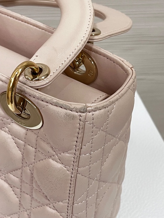 ディオール  （ブランドバッグ）の商品画像 - 査定依頼日：2026年1月6日 - 最高査定価格：320,000円