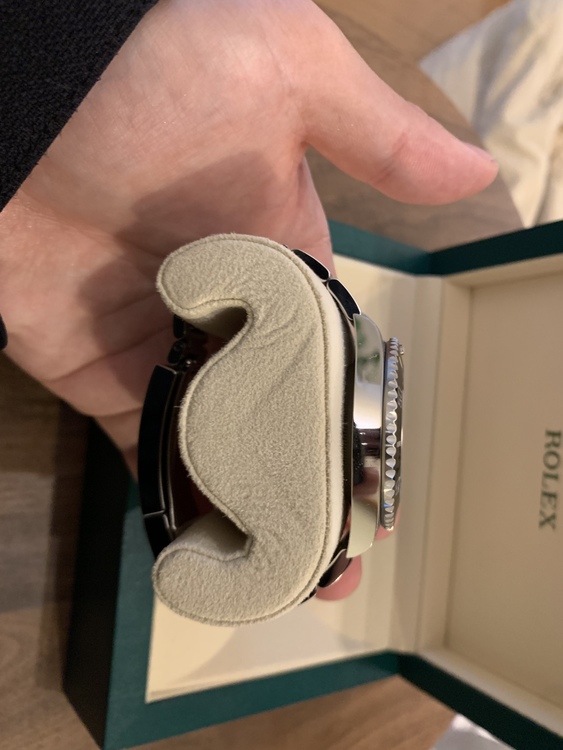 サブマリーナ　ノンデイト　（高級時計）の商品画像 - 査定依頼日：2021年11月21日 - 最高査定価格：1,440,000円