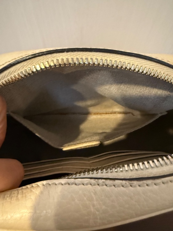 GUCCI GGスプリームキャンバス ショルダーバッグ（アイボリー）（ブランドバッグ）の商品画像 - 査定依頼日：2025年10月7日 - 最高査定価格：75,000円