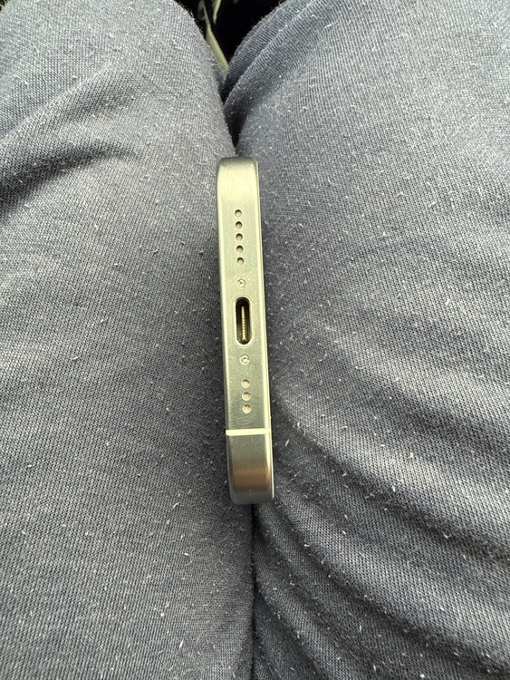 iPhone 15 Pro 512GB Softbank（スマホ）の商品画像 - 査定依頼日：2025年10月3日 - 最高査定価格：120,000円