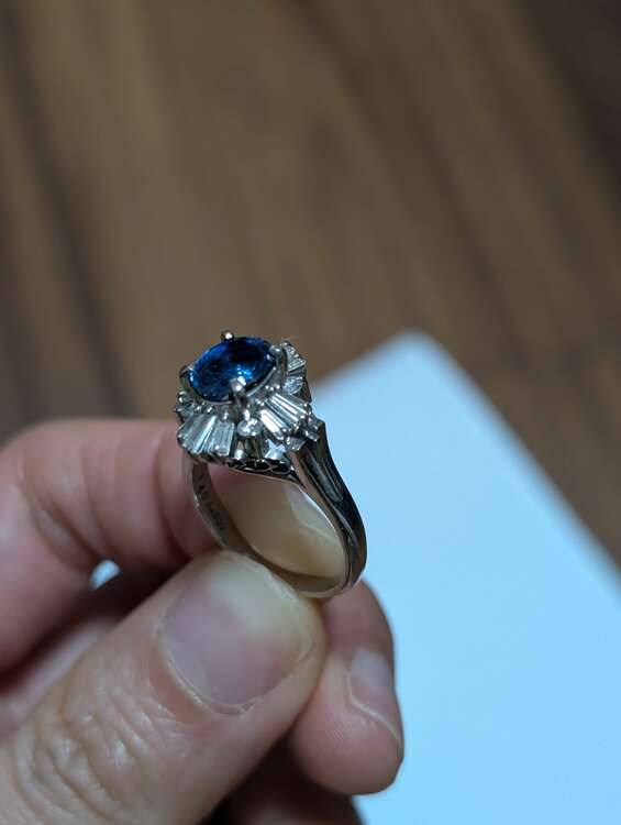 サファイア指輪（金・貴金属）の商品画像 - 査定依頼日：2025年1月27日 - 最高査定価格：80,000円