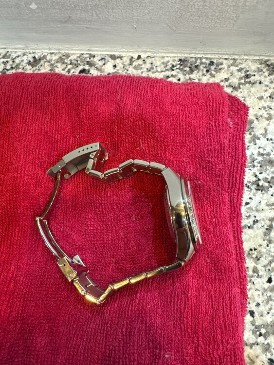 クロノマスタースポーツピンク（高級時計）の商品画像 - 査定依頼日：2024年2月22日 - 最高査定価格：1,000,000円