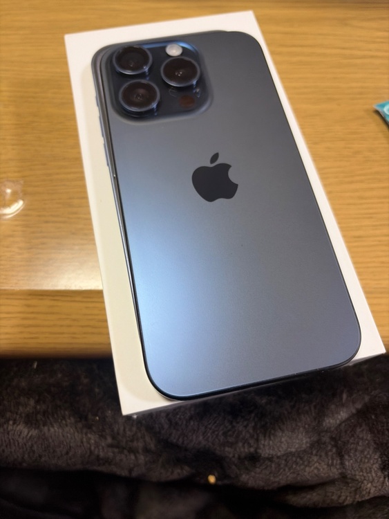 iPhone 15 Pro 128GB SIMフリー（スマホ）の商品画像 - 査定依頼日：2026年3月29日 - 最高査定価格：77,000円