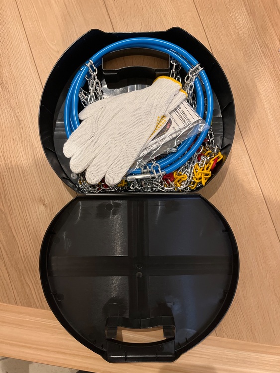 らくらくタイヤチェーン　IB-020（カー用品）の商品画像 - 査定依頼日：2026年2月27日 - 最高査定価格：3,000円