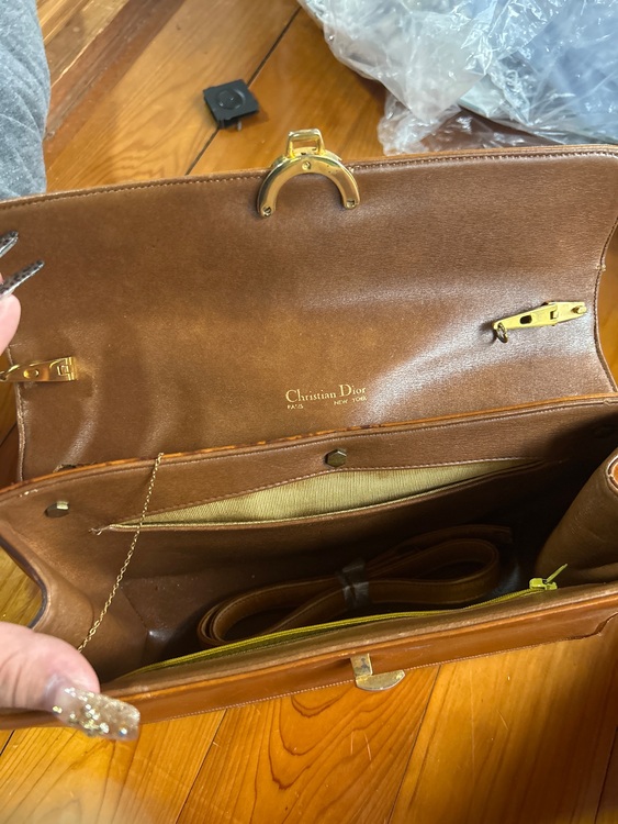 ディオール  （ブランドバッグ）の商品画像 - 査定依頼日：2025年11月11日 - 最高査定価格：10,000円