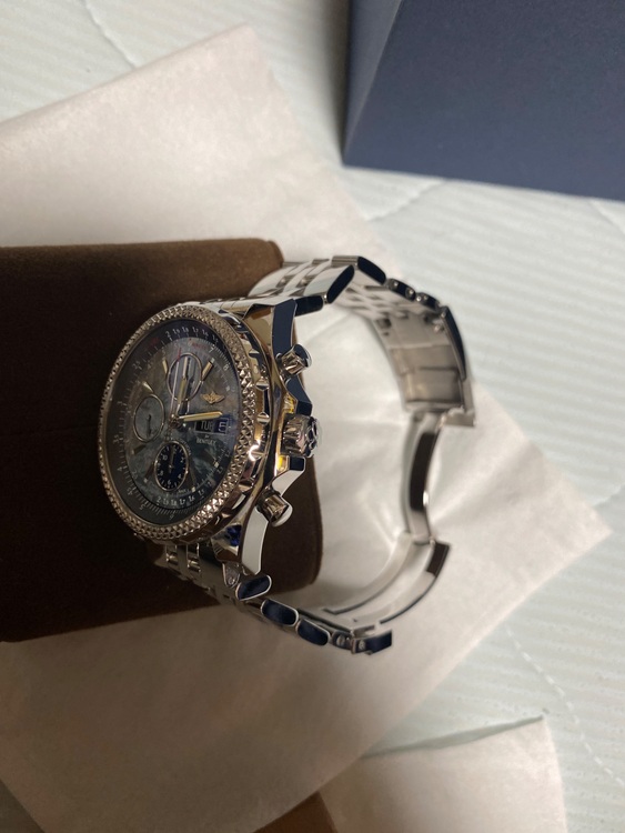 ブライトリング その他 ベントレー g（高級時計）の商品画像 - 査定依頼日：2025年10月31日 - 最高査定価格：560,000円