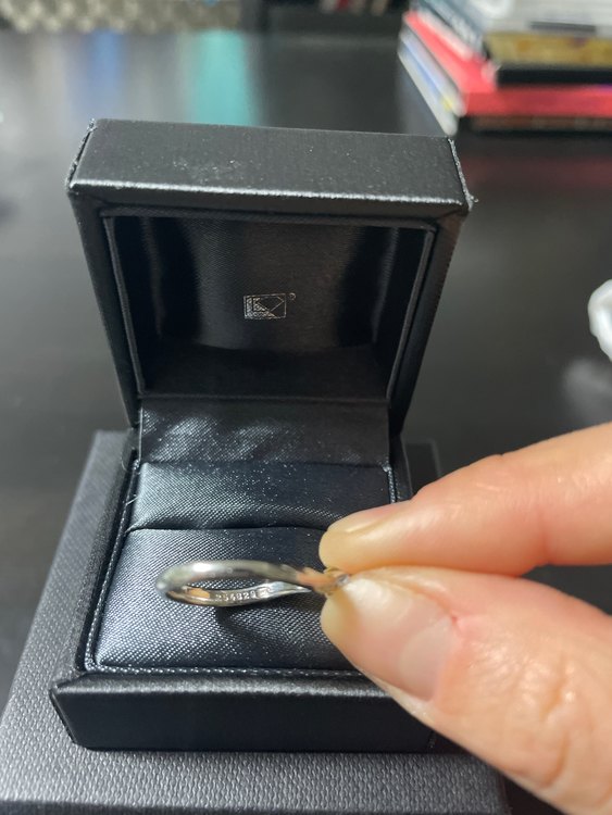 ラザールダイヤモンド　婚約指輪（金・貴金属）の商品画像 - 査定依頼日：2023年1月30日 - 最高査定価格：30,000円