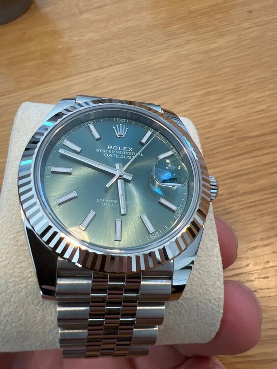 ロレックス デイトジャスト 12633（高級時計）の商品画像 - 査定依頼日：2025年1月25日 - 最高査定価格：2,200,000円