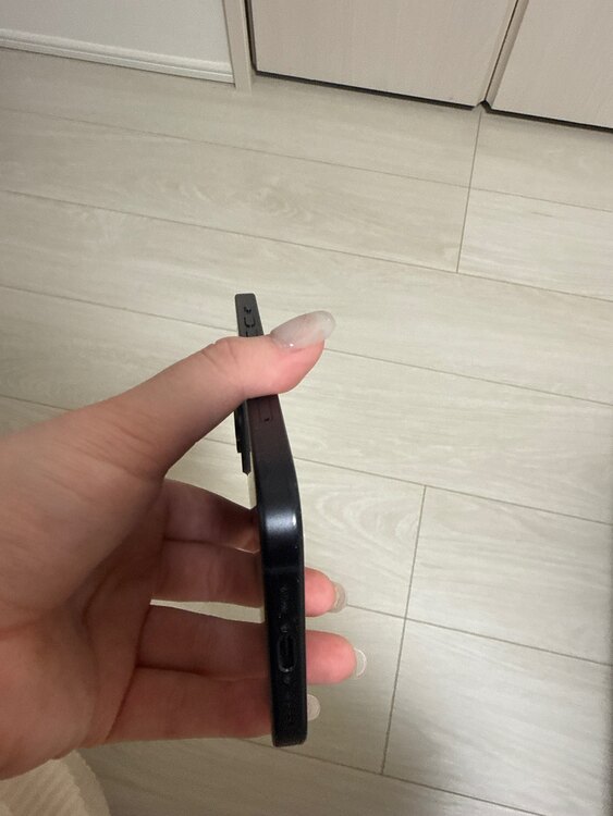 iPhone15 ブラック 128GB（スマホ）の商品画像 - 査定依頼日：2025年4月30日 - 最高査定価格：76,000円