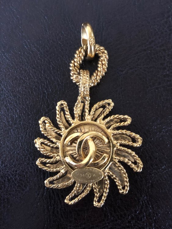 CHANEL ブレスレット　ブローチ（金・貴金属）の商品画像 - 査定依頼日：2023年5月23日 - 最高査定価格：90,000円